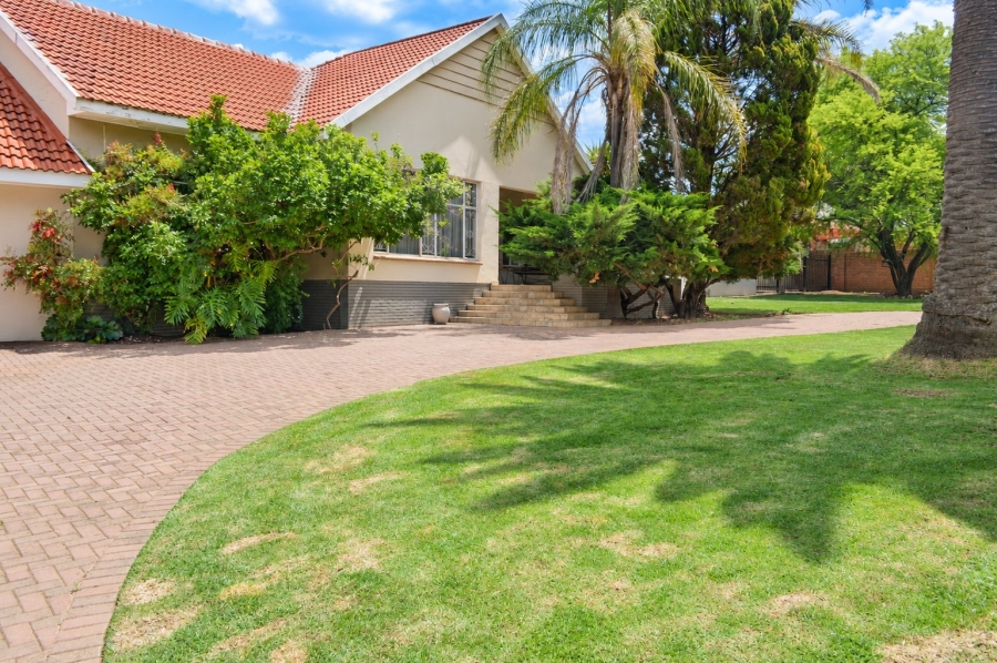 3 Bedroom Property for Sale in Roosheuwel North West